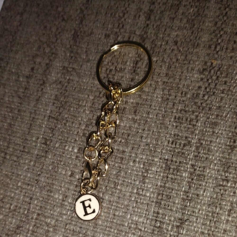 Elegant Gold & Cream Initial “E” Circle Keychain – Personalized Charm Accessory - Picture 2 of 2